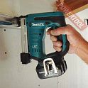 Аккумуляторный скобозабиватель степлер MAKITA BST 221 Z